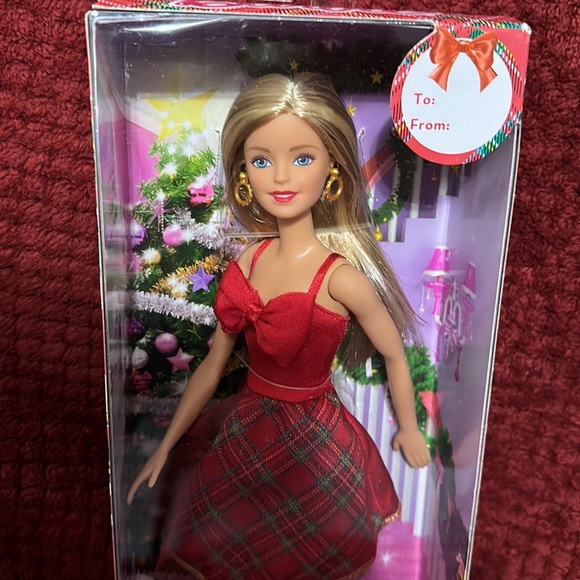 Barbie Holiday Surprise 2015. Nice Christmas Gift, Never Taken Out Of Box. NWOT - Picture 2 of 12